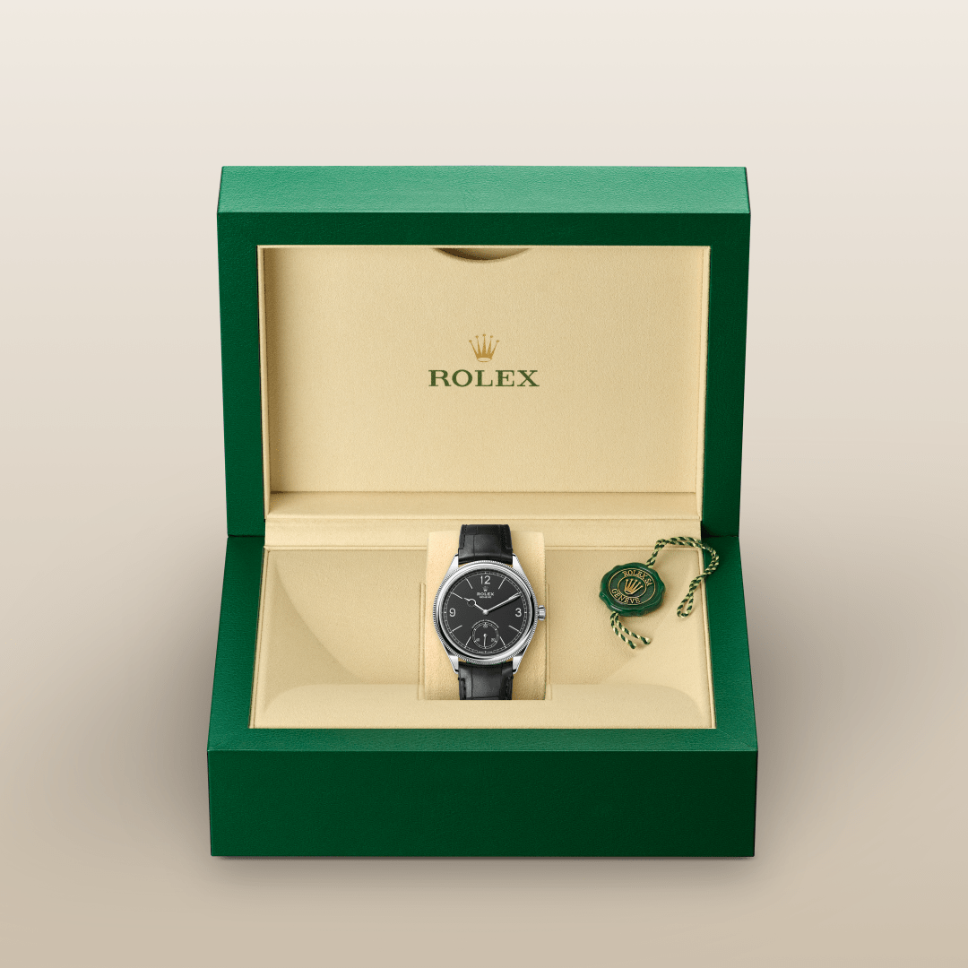 Rolex 1908 39 mm, 18 kt beyaz altın, cilalı yüzey M52509-0002
